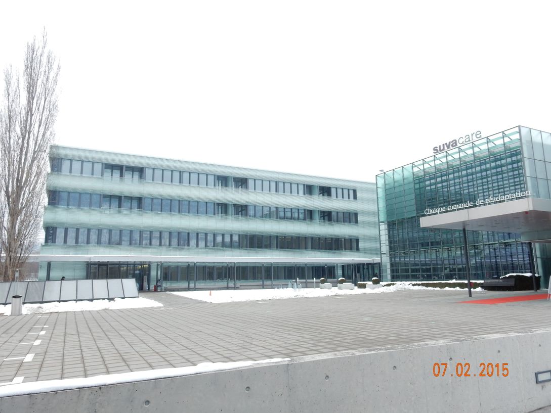 Extension Clinique de Réadaptation SUVA à Sion (architectes Itten&Brechbühl à Lausanne et Tekhne SA à Lausanne)